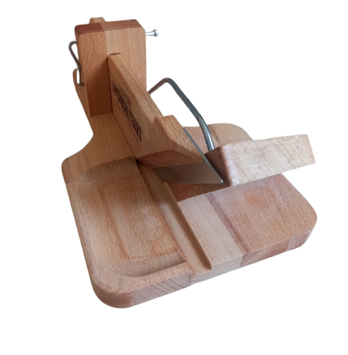 Les Petits Aperoculteurs - guillotine à saucisson - fabrication française - apéro - cadeau - accessoire indispensable